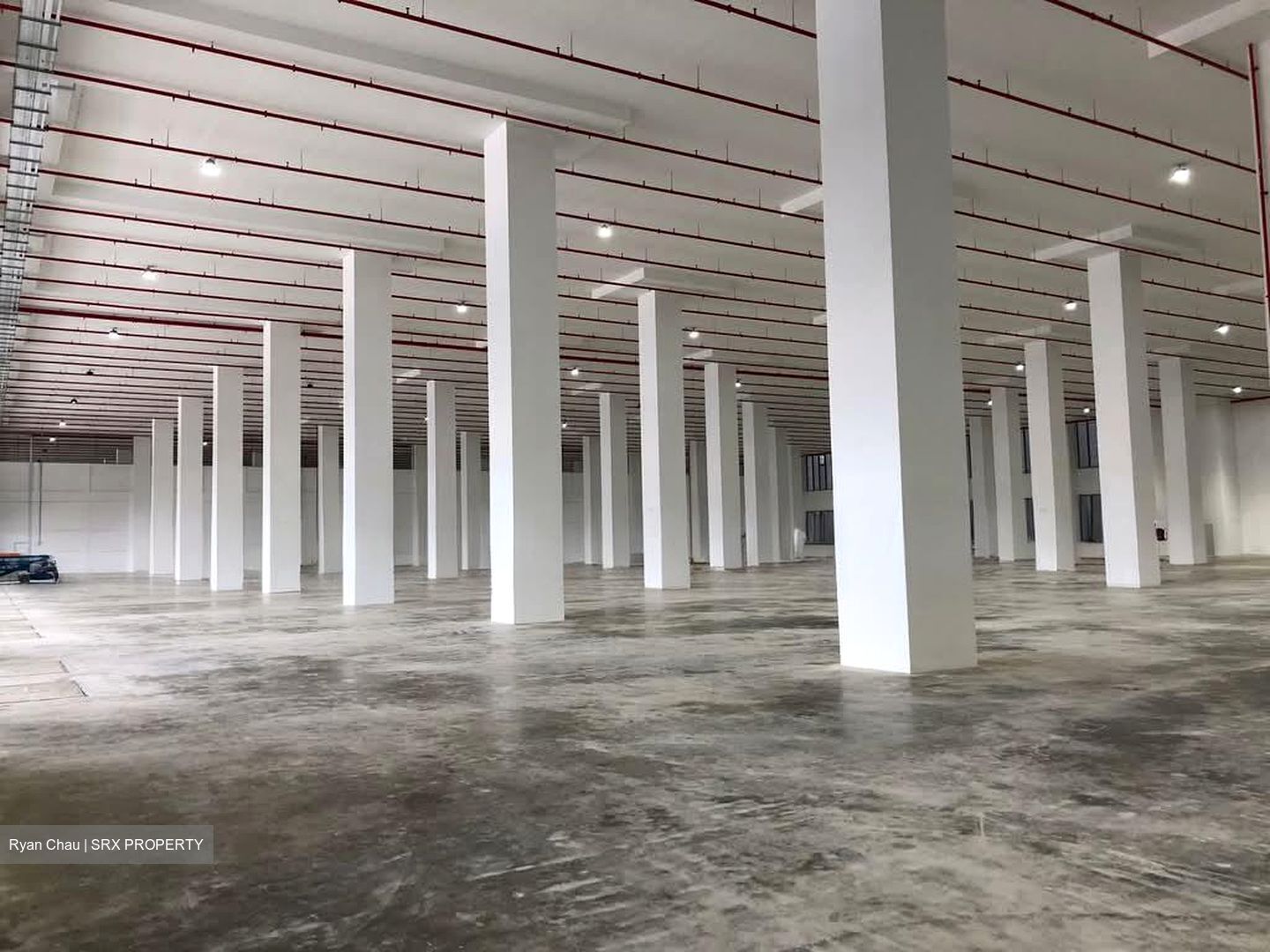 Gul Circle (D22), Warehouse #564755631